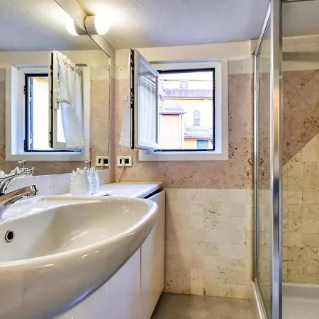 1 Bedroom Stunning In