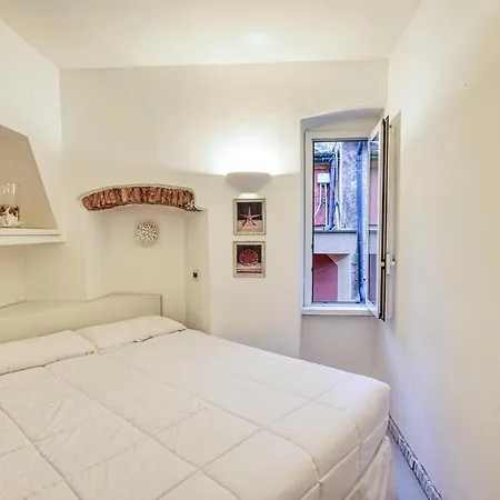 1 Bedroom Stunning In *